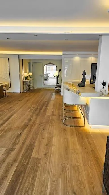 Luxurious Large Home With Pool, Garden, Koi Pond Múnich Alemania